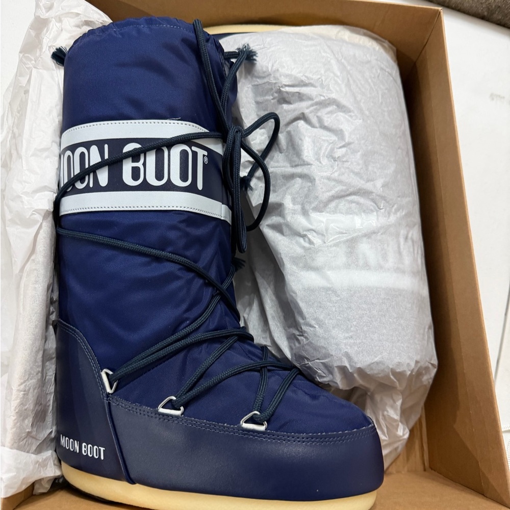 Moon Boot Navy Icon Boots